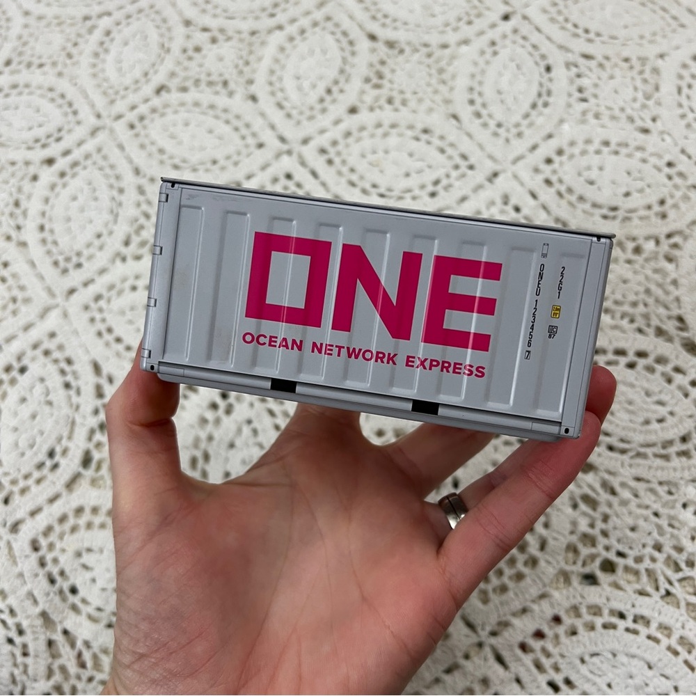 Tiny container tin - Picture 3 of 11